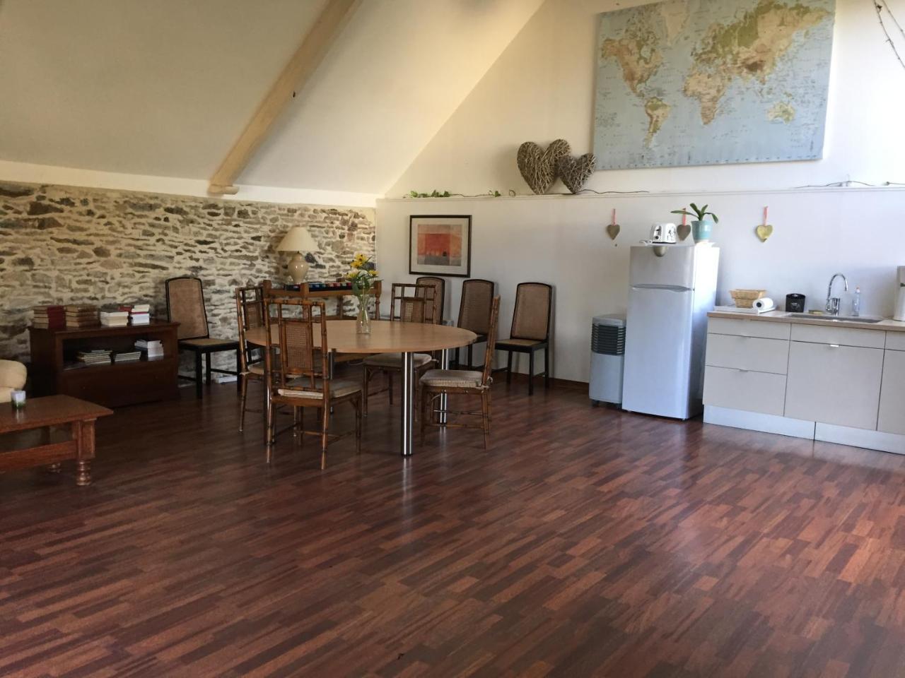 Etang Fleuri Acomodação com café da manhã Cahagnes Exterior foto